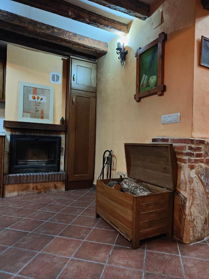 Casa Vieja Tabanera A 8 Min De Segoia Guest House Tabanera del Monte Exterior foto